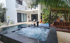 Villa Azul Luxury For Less